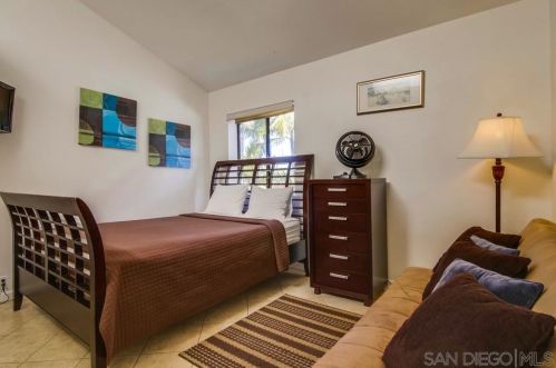 4111 Bayard St, San Diego CA 92109-4039 exterior