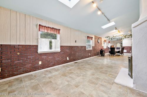 1011 1st Ave, Belmar NJ  07719-3301 exterior