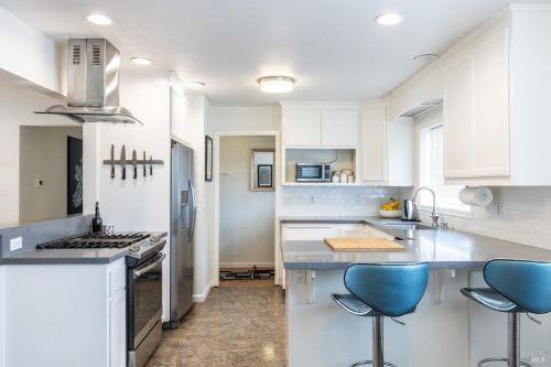 3444 Montgomery Dr, Santa Rosa CA  95405-5142 exterior