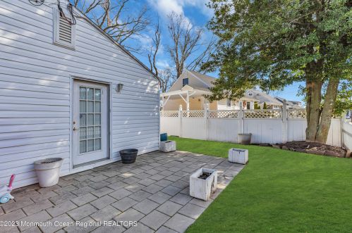 85 5th Ave, Wall Township NJ  08750-2013 exterior