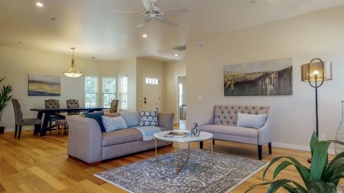 3520 Brookdale Dr, Santa Rosa, CA 95404-1538