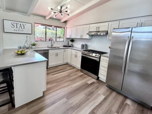 702 Lakebird Dr, Sunnyvale CA  94089-2530 exterior