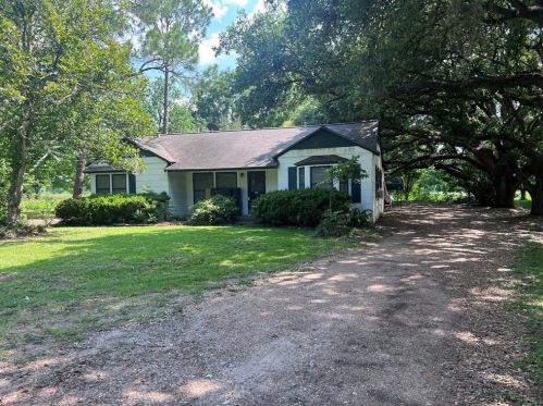 2306 Old Lane City Rd, Dinsmore, TX 77488-5824