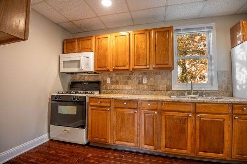 479 Clarksville Rd, Hermitage PA  16148-2976 exterior