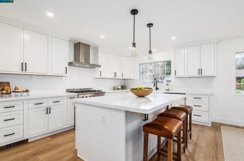 124 Greenbrook Ct, Danville CA  94526-5251 exterior