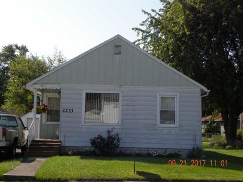 2233 9th St, Muncie, IN 47302-1635