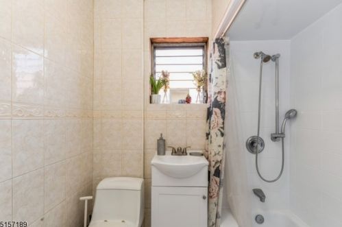 1312 81st St, North Bergen NJ  07047-4148 exterior