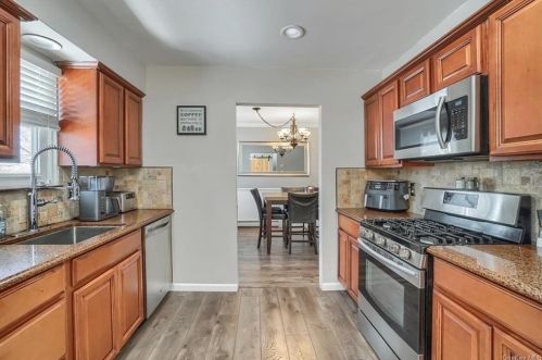 34 Larch Ct, Fishkill NY  12524-2626 exterior