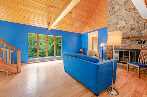 50 U P Church Rd, Ligonier, PA 15658-2002