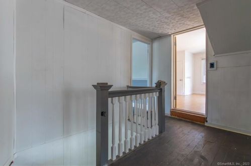 201 Town St, Norwich CT  06360-2402 exterior