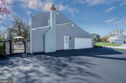 410 Steven St, Norristown PA  19403-2614 exterior