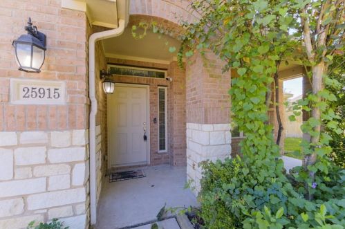 25915 Lockspur Ct, Richmond TX  77406-4341 exterior