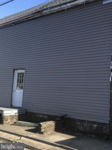 558 North St, Lykens, PA 17048-1319