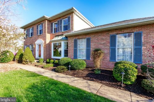 511 Heritage Oak Dr, Yardley, PA 19067-5622