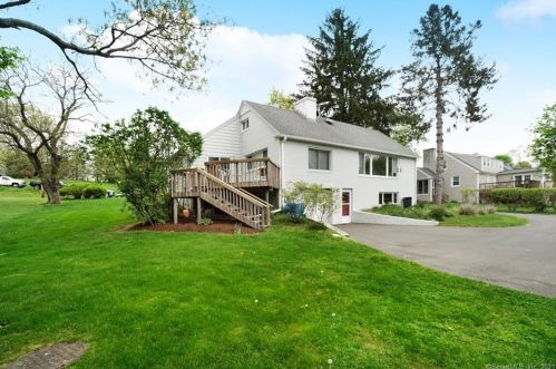 27 Green Hill Rd, North Haven CT  06473-2139 exterior