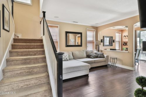 969 Roldan Ave, Simi Valley CA  93065-5667 exterior