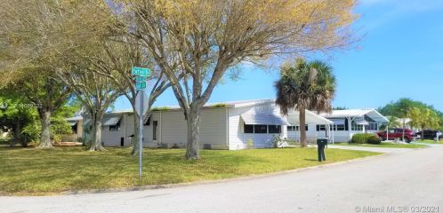 640 Puffin Dr, Sebastian, FL 32976-7803