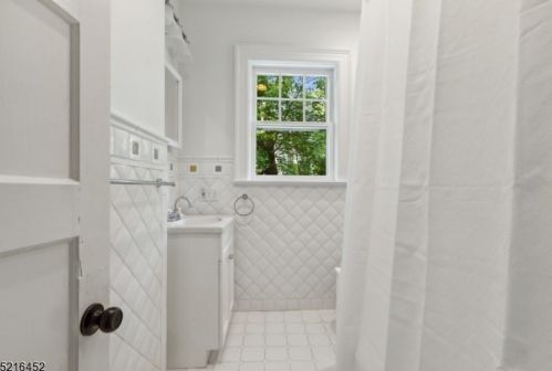 158 Lorraine Ave, Montclair NJ  07043-1913 exterior