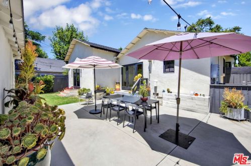 12202 Hartsook St, North Hollywood CA  91601-3961 exterior