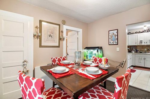 242 Clifton St, Wallingford CT  06492-4001 exterior