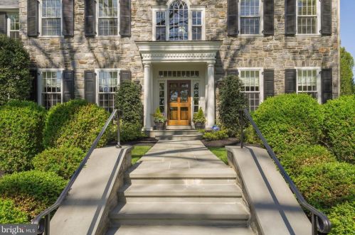 211 Atlee Rd, Wayne, PA 19087-3835