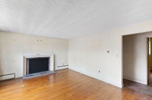 21 Robert Rd, Danvers, MA 01923-1817