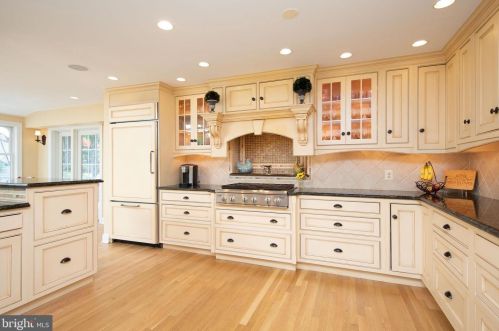 258 Aldrin Dr, Prospectville PA 19002-4101 exterior