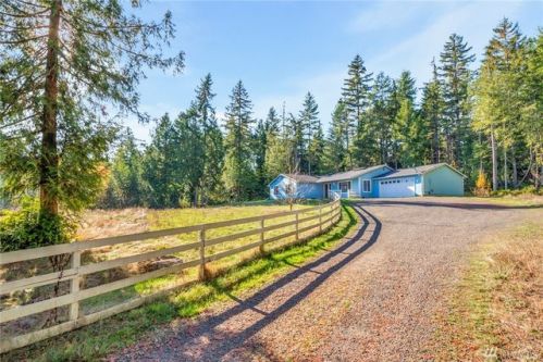7331 Fishhook Ln, Silverdale, WA 98383-9300