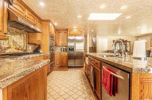 293 350, West Kaysville UT  84037-2417 exterior