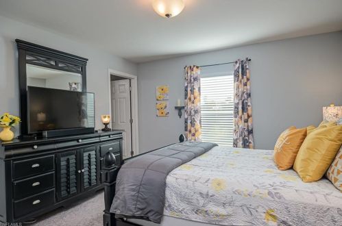 1123 4th Pl, Cape Coral FL  33990-0028 exterior