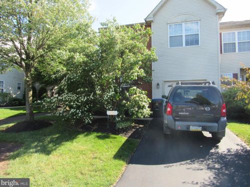 391 Hamilton Dr, Harleysville, PA 19438-2155