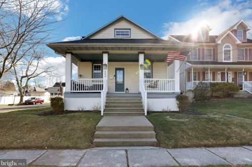 400 Albany Ave, Barrington NJ  08007-1034 exterior