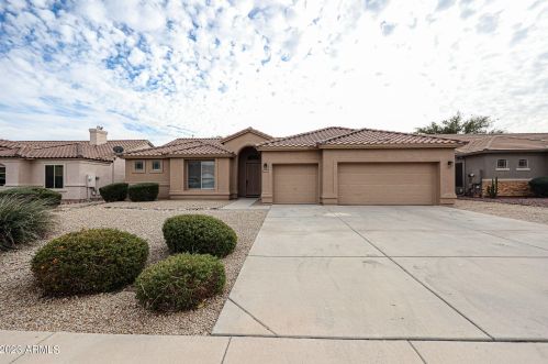 4603 Villa Linda Dr, Glendale AZ  85310-3033 exterior