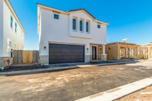 5557 Dillon, Mesa, AZ 85212-7002