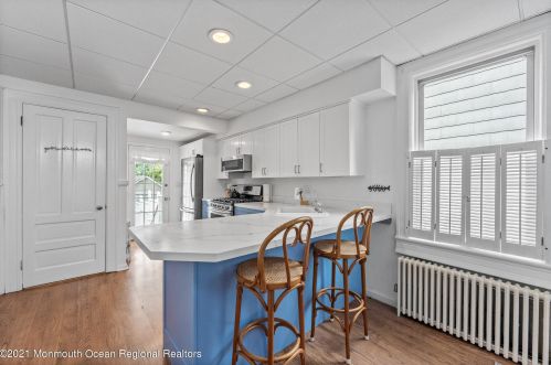 266 Spring St, Tinton Falls NJ  07701-2231 exterior