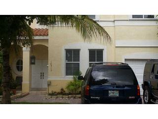 16913 34th Ct, Hollywood, FL 33027-4542