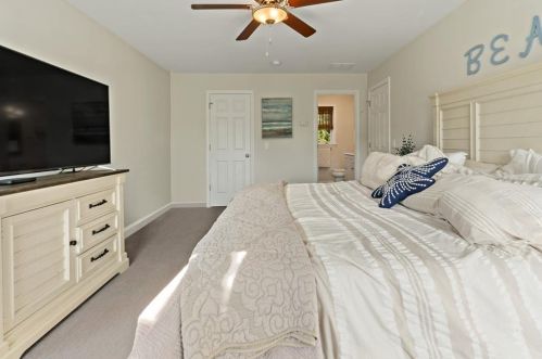 41 Orlando Dr, South Kingstown RI  02882-4416 exterior