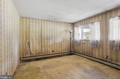 667 Brighton Ter, Holmes PA  19043-1009 exterior