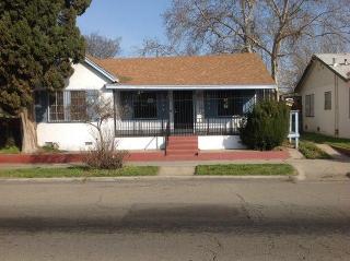 945 Shields Ave, Fresno CA  93705-3932 exterior