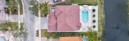 3586 143rd Ave, Hollywood FL  33027-4704 exterior