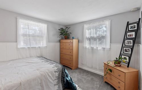 179 Main St, Salem NH  03079-1830 exterior