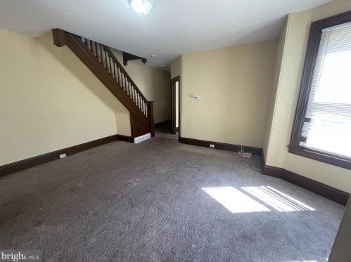 14 Basin St, Norristown PA 19401-4060 exterior