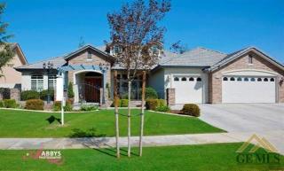 10800 Queensbury Dr, Bakersfield, CA 93312-7050