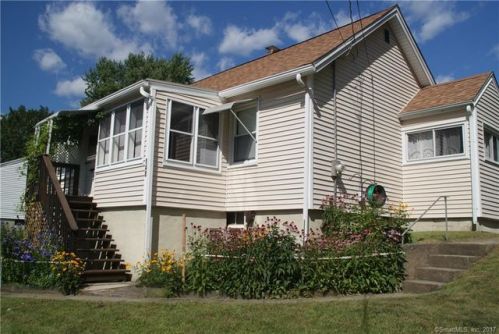 148 Sunset Dr, Ansonia, CT 06401-1322