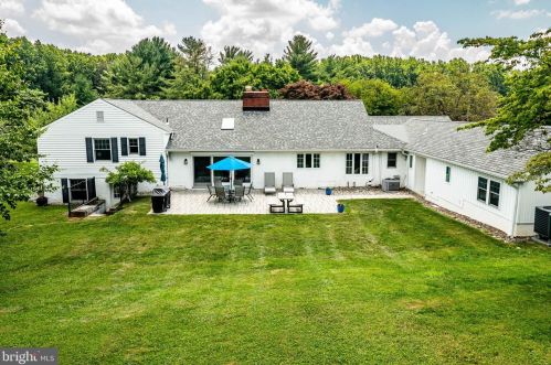 13 Orchard Ln, Glen Mills, PA 19342-1737
