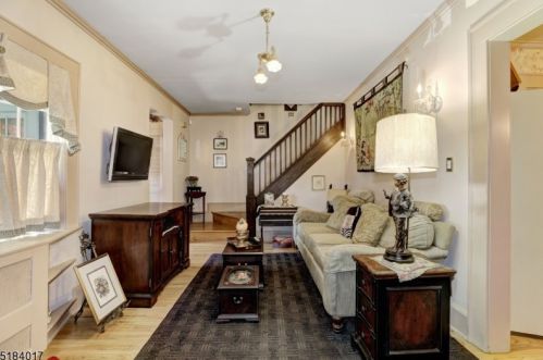 138 Forest Ave, Verona NJ  07044-1015 exterior