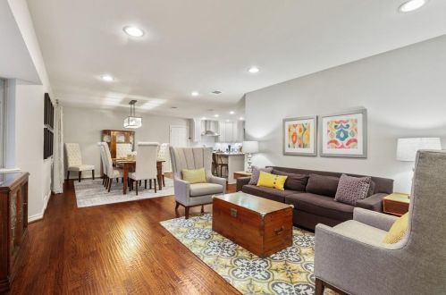 10412 Gooding Dr, Dallas, TX 75229-5312