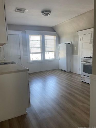 889 Grand St, Bridgeport CT  06604-2617 exterior