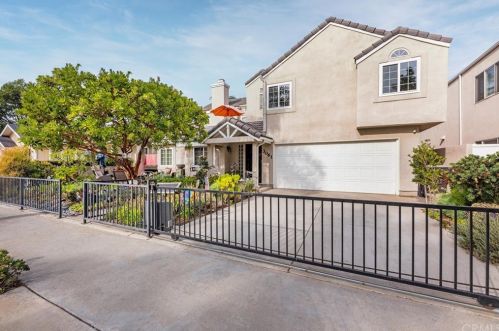 3061 2nd St, Long Beach, CA 90803-5164
