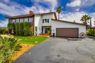 2231 Brooke Rd, Fallbrook, CA 92028-4509